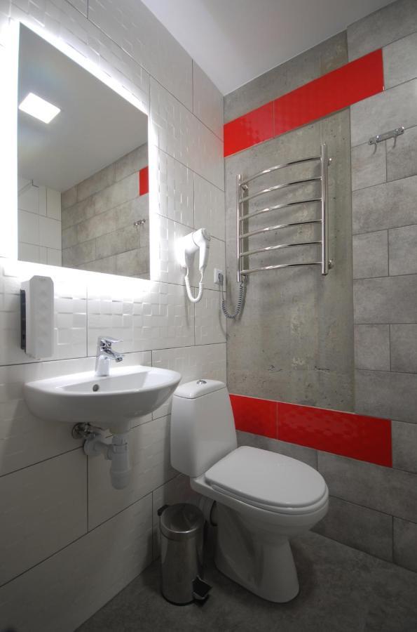 Cubby Hotel Lviv Exteriör bild