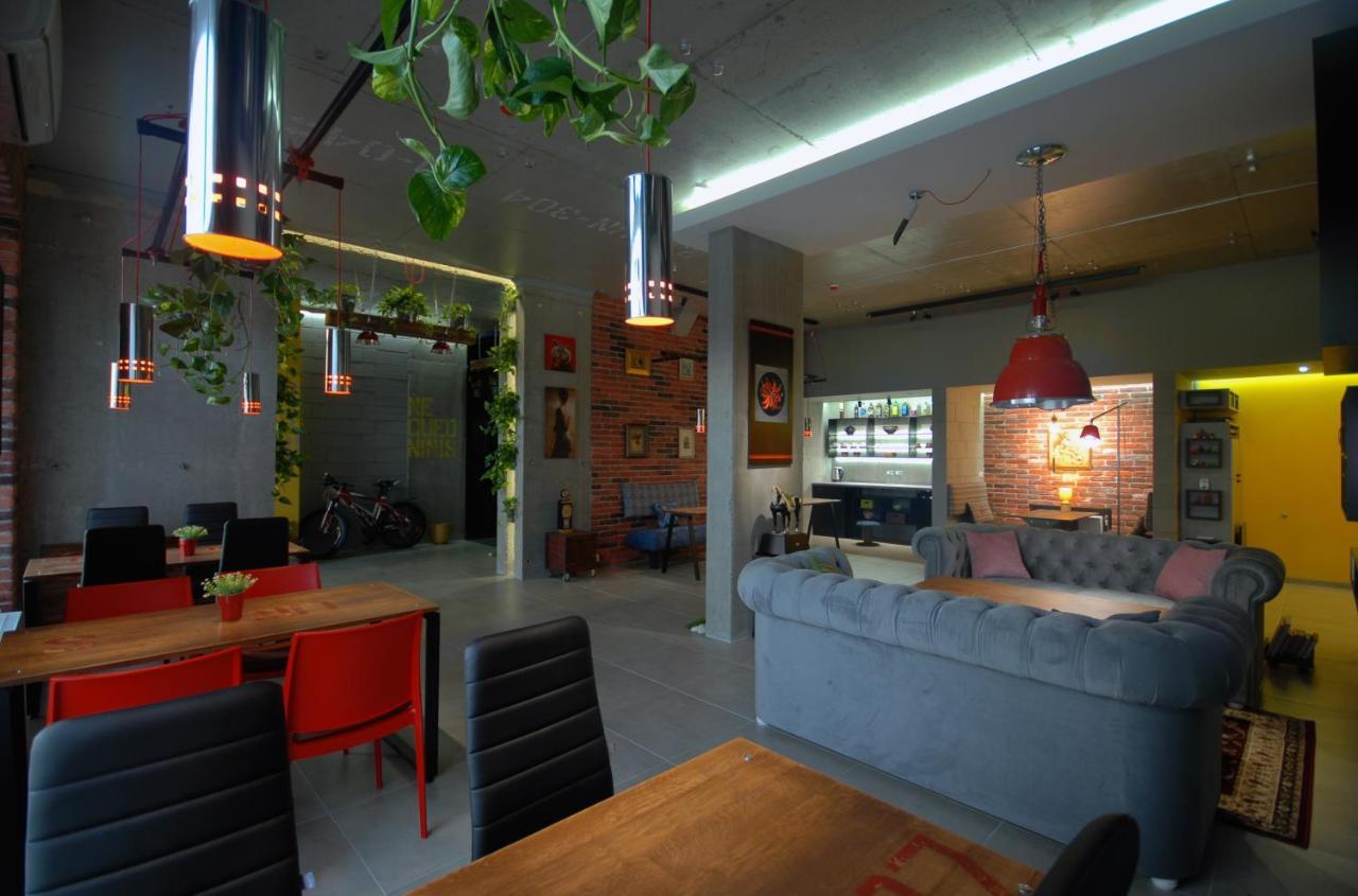 Cubby Hotel Lviv Exteriör bild